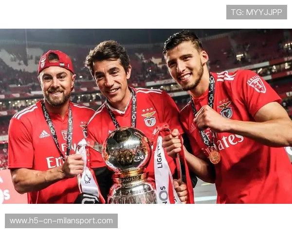 巴萨3-3憾平布鲁日,防守疑云下的欧冠晋级之路 巴萨3-3憾平布鲁日,防守疑云下的欧冠晋级之路