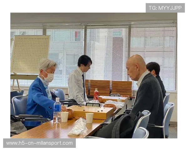 世界最年长棋手杉内寿子98岁宣布退役 日本棋院授予九段荣誉称号 世界最年长棋手杉内寿子98岁宣布退役 日本棋院授予九段荣誉称号