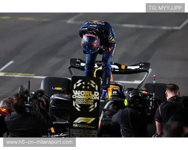 维斯塔潘轮胎过热却硬扛到最后!意志力拉满 维斯塔潘轮胎过热却硬扛到最后!意志力拉满