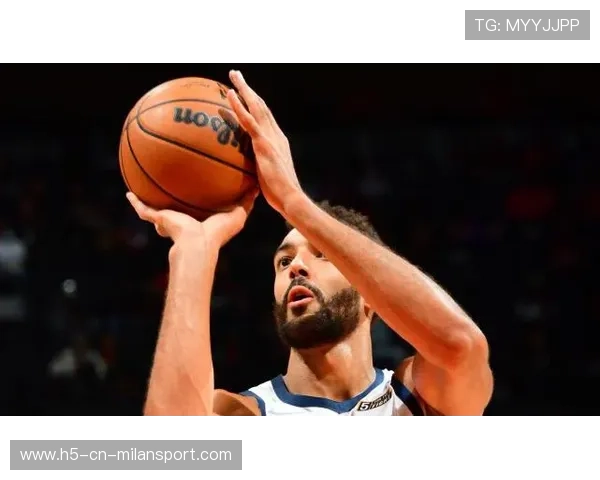 戈贝尔护筐+换防无缝衔接!狼群防线全面升级 戈贝尔护筐+换防无缝衔接!狼群防线全面升级