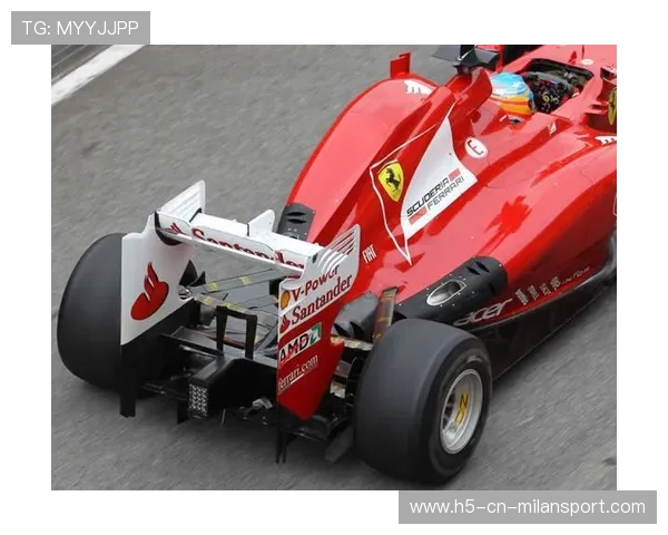 赛车尾翼断裂仍夺第三：逆境中的坚持与奇迹