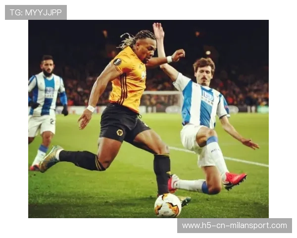 巴黎圣日耳曼防线练习：中后卫轮换掩护配合成为新规则